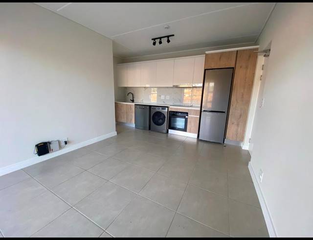 1 BEDROOM PROPERTY TO RENT IN RICHWOOD